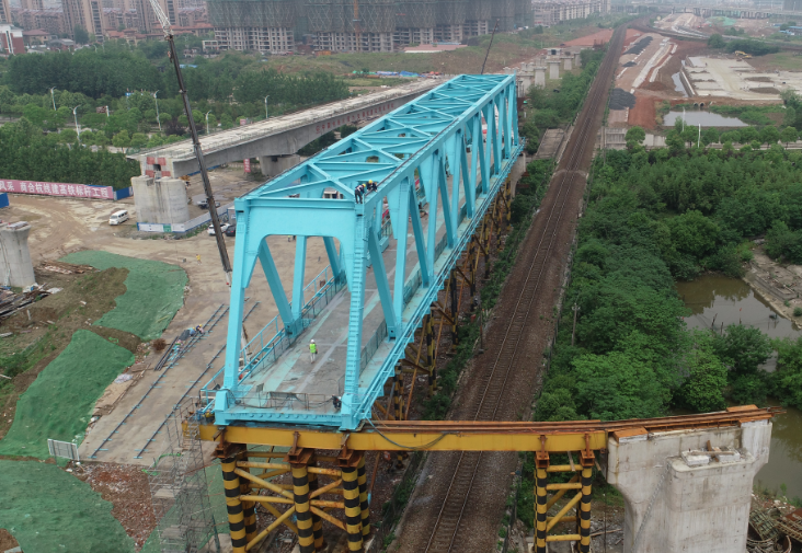 宣杭线改线96米下承式简支钢桁梁(图1)